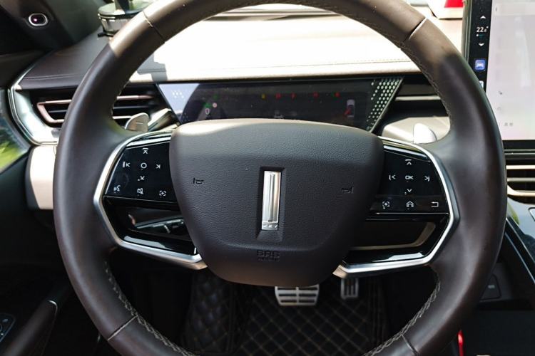 Used Wey Mocha 2021 2.0T Two-Wheel-Drive Premium Edition Steering Wheel