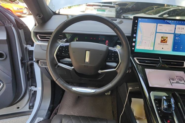 Used Wey Mocha 2021 2.0T Two-Wheel-Drive Premium Edition Steering Wheel