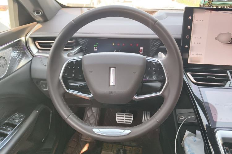 Used Wey Mocha 2021 2.0T Two-Wheel-Drive Ultra-Strong Version Steering Wheel