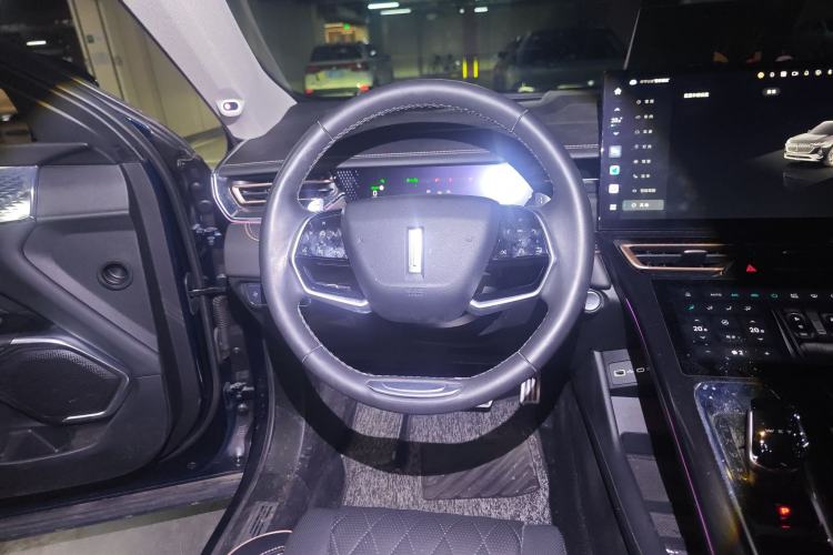 Used Wey Mocha 2021 2.0T Two-Wheel-Drive Premium Edition Steering Wheel