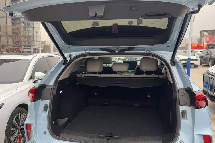 Used Wey Mocha 2021 2.0T Four-Wheel Drive Premium Edition Trunk