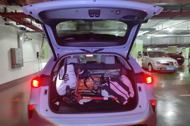 Used Wey Mocha 2021 2.0T Two-Wheel-Drive Premium Edition Trunk