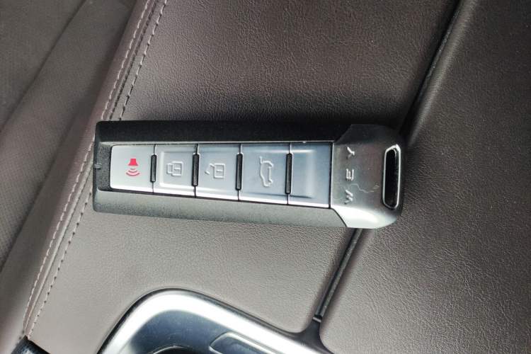 Used Wey Mocha 2021 2.0T Two-Wheel-Drive Ultra-Strong Version Vehicle Key
