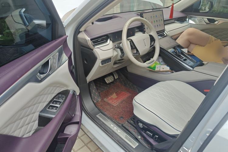 Used Wey Mocha 2021 2.0T Two-Wheel-Drive Premium Edition Driver Seat
