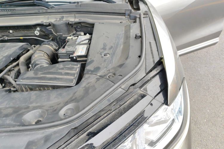 Used Wey Mocha 2021 2.0T Two-Wheel-Drive Ultra-Strong Version Engine Bay Left
