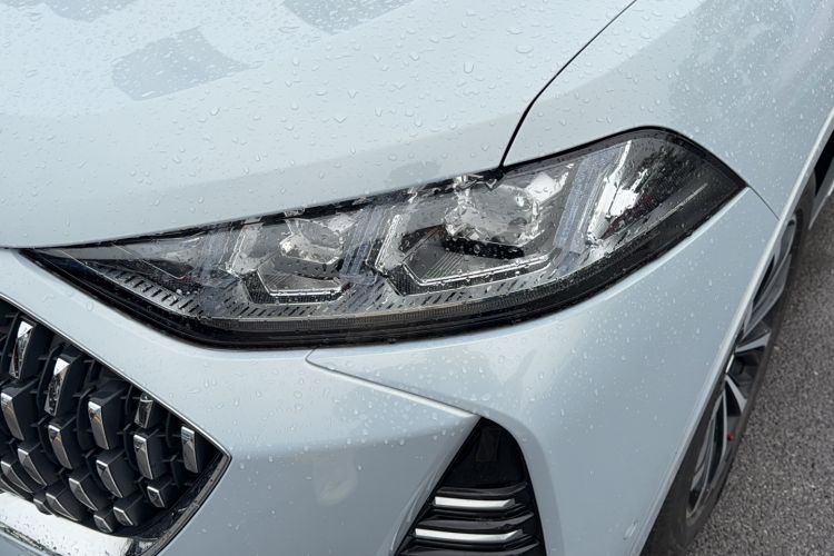 Used Wey Mocha 2021 2.0T Two-Wheel-Drive Premium Edition Left Front Headlight