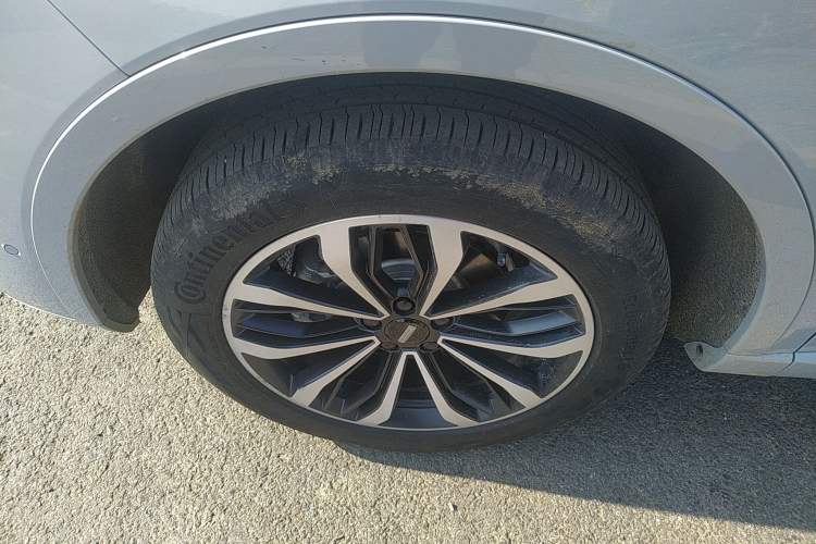 Used Wey Mocha 2021 2.0T Two-Wheel-Drive Premium Edition Left Front Wheel Hub