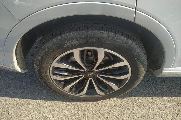 Used Wey Mocha 2021 2.0T Two-Wheel-Drive Premium Edition Right Rear Wheel Hub