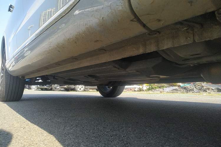 Used Wey Mocha 2021 2.0T Two-Wheel-Drive Premium Edition Right Side Sill