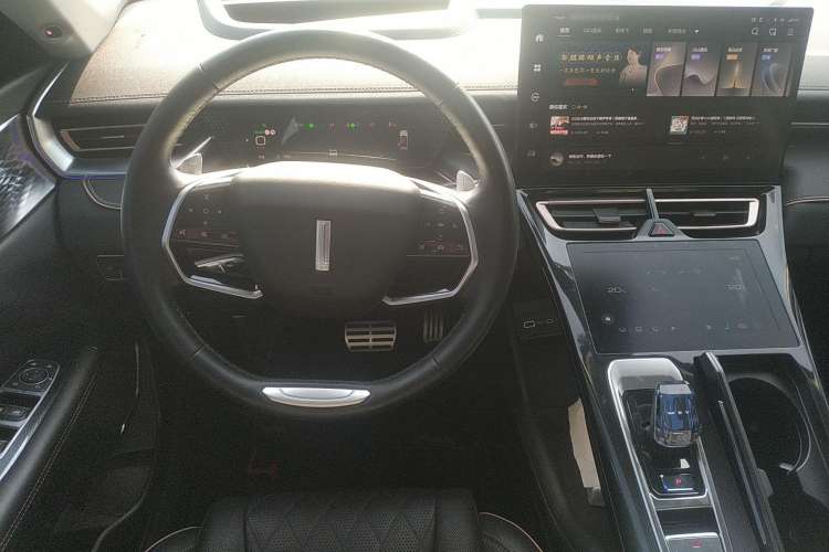 Used Wey Mocha 2021 2.0T Two-Wheel-Drive Premium Edition Steering Wheel