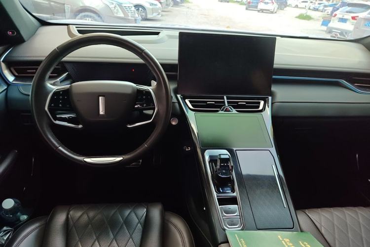 Used Wey Mocha 2021 2.0T Two-Wheel-Drive Premium Edition Center Console