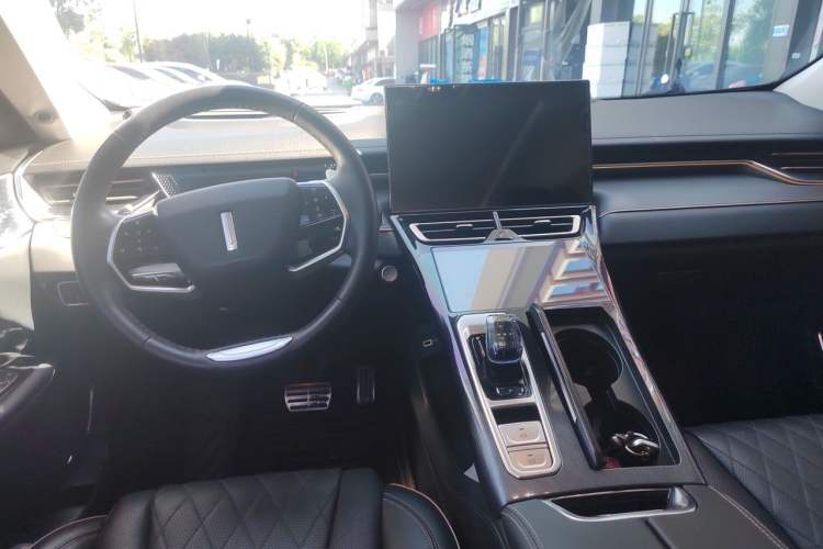 Used Wey Mocha 2021 2.0T Two-Wheel-Drive Premium Edition Center Console