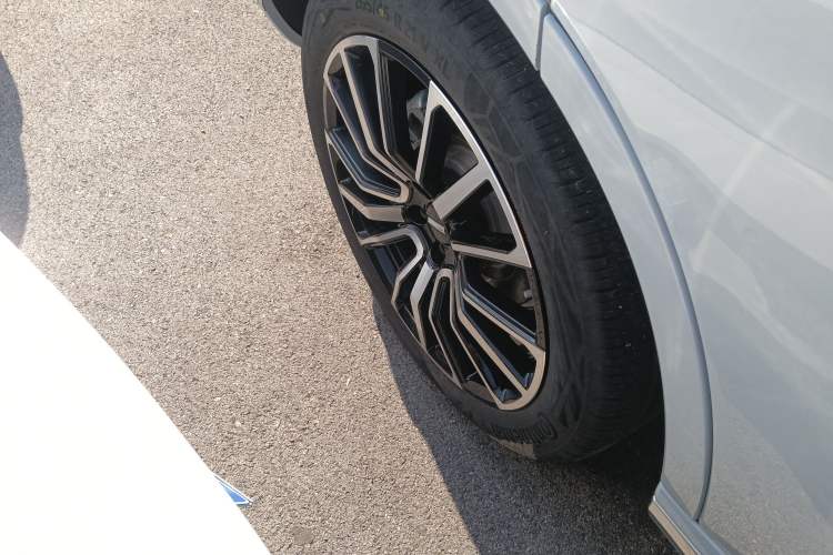 Used Wey Mocha 2021 2.0T Two-Wheel-Drive Premium Edition Exterior 8