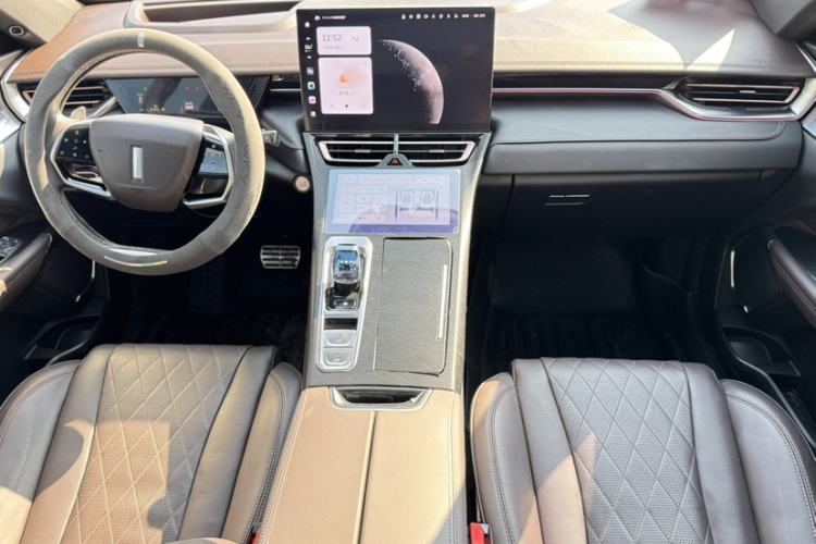 Used Wey Mocha 2021 2.0T Two-Wheel-Drive Premium Edition Interior 1