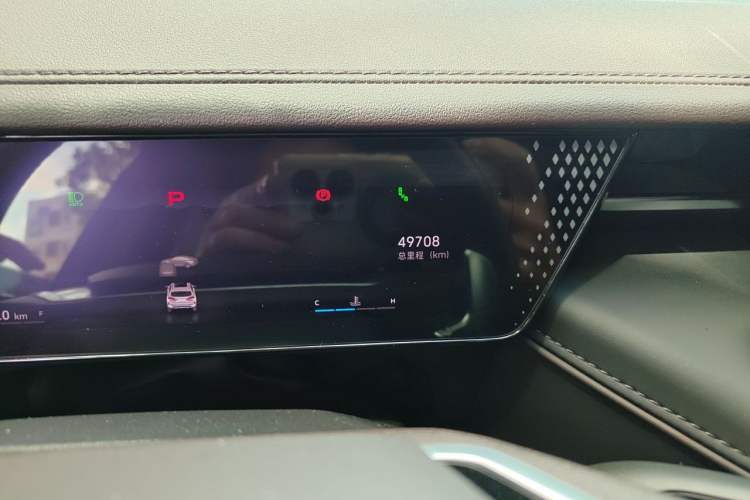 Used Wey Mocha 2021 2.0T Two-Wheel-Drive Premium Edition Odometer Close Up