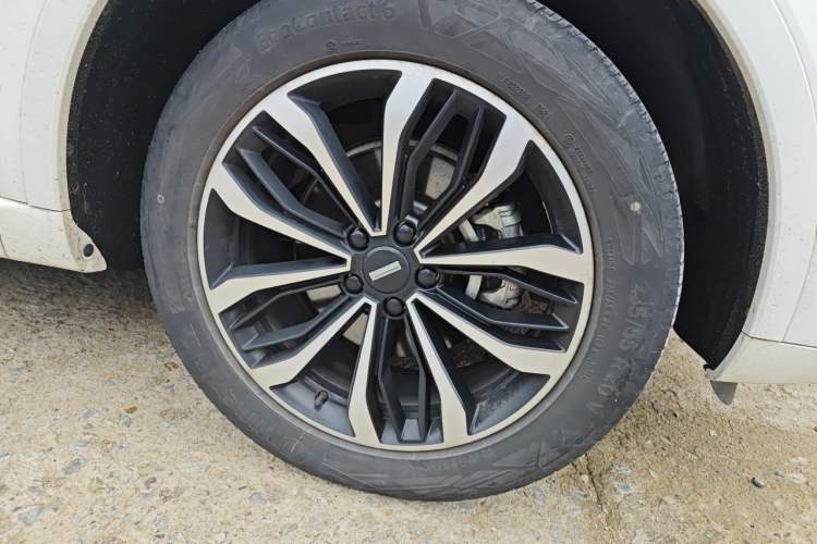 Used Wey Mocha 2021 2.0T Two-Wheel-Drive Premium Edition Right Front Wheel Hub