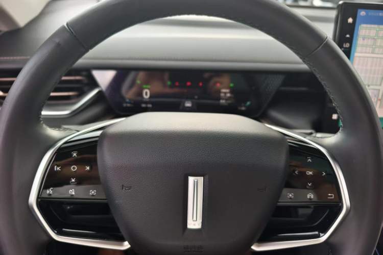 Used Wey Mocha New Energy 2022 1.5T Zero-Anxiety Performance Edition Interior 1