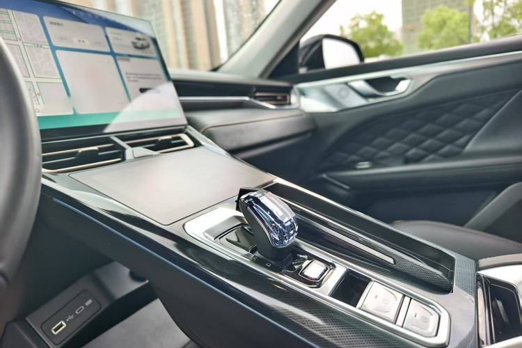 Used Wey Mocha New Energy 2022 1.5T Zero-Anxiety Performance Edition Interior 5