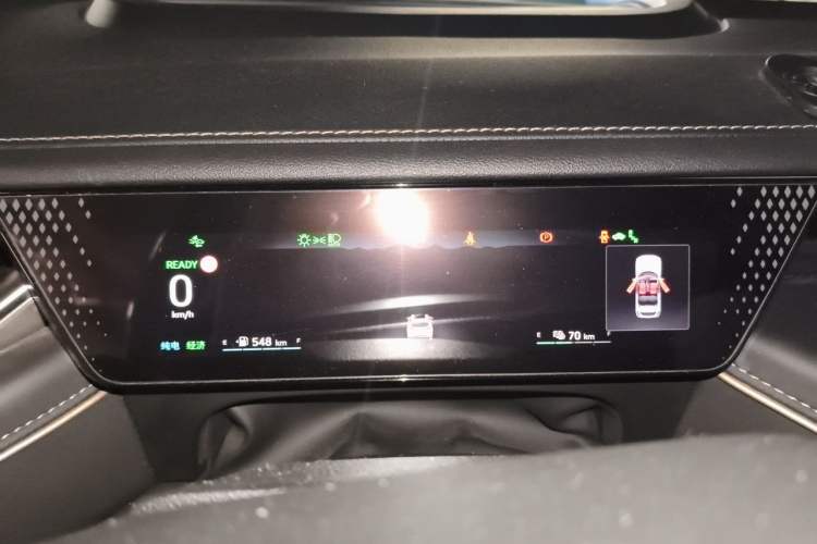 Used Wey Mocha New Energy 2022 1.5T Zero-Anxiety Performance Edition Instrument Cluster