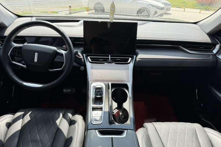 Used Wey Mocha New Energy 2022 1.5T Zero-Anxiety Performance Edition Interior 1