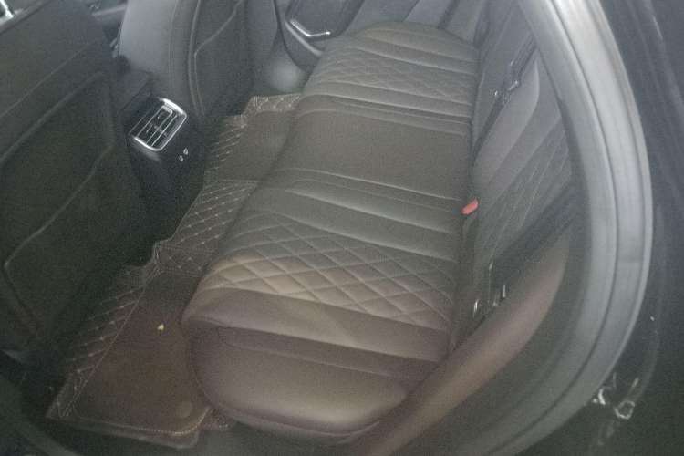 Used Wey Mocha New Energy 2022 1.5T Zero-Anxiety Smart Enjoyment Edition Interior 4