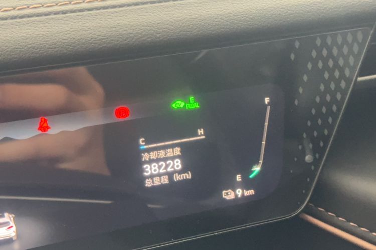 Used Wey Mocha New Energy 2022 1.5T Zero-Anxiety Performance Edition Odometer Close Up
