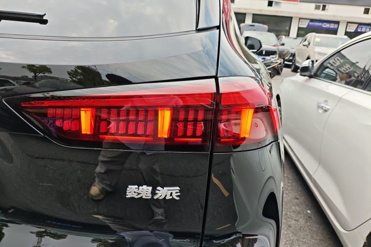 Used Wey Mocha New Energy 2022 1.5T Zero-Anxiety Performance Edition Right Rear Taillight