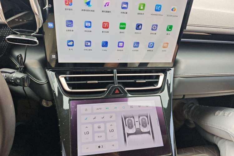 Used Wey Mocha New Energy 2022 1.5T Zero-Anxiety Performance Edition Audio And AC Panel