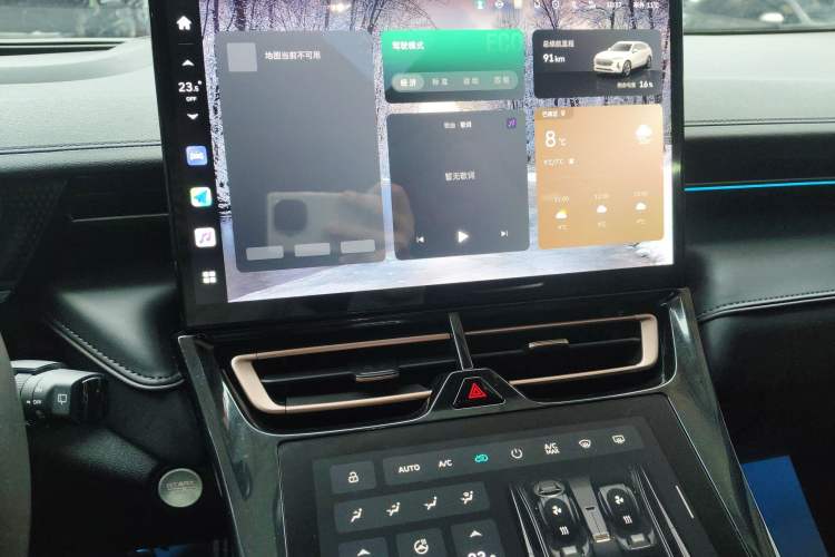 Used Wey Mocha New Energy 2022 1.5T Zero-Anxiety Performance Edition Audio And AC Panel