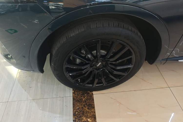 Used Wey Mocha New Energy 2022 1.5T Zero-Anxiety Performance Edition Left Front Wheel Hub