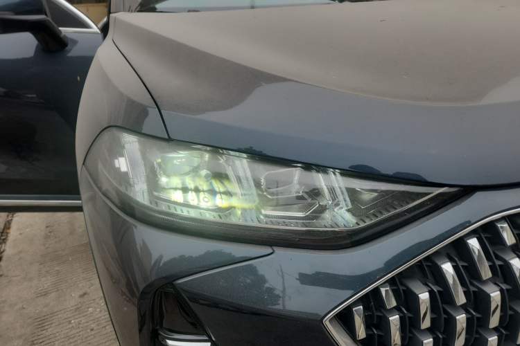Used Wey Mocha New Energy 2022 1.5T Zero-Anxiety Performance Edition Right Front Headlight