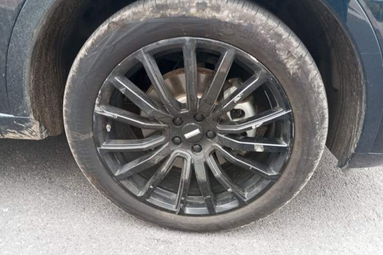 Used Wey Mocha New Energy 2022 1.5T Zero-Anxiety Performance Edition Right Front Wheel Hub