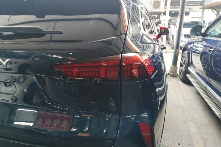 Used Wey Mocha New Energy 2022 1.5T Zero-Anxiety Performance Edition Right Rear Taillight