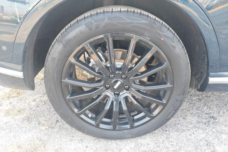 Used Wey Mocha New Energy 2022 1.5T Zero-Anxiety Performance Edition Right Rear Wheel Hub