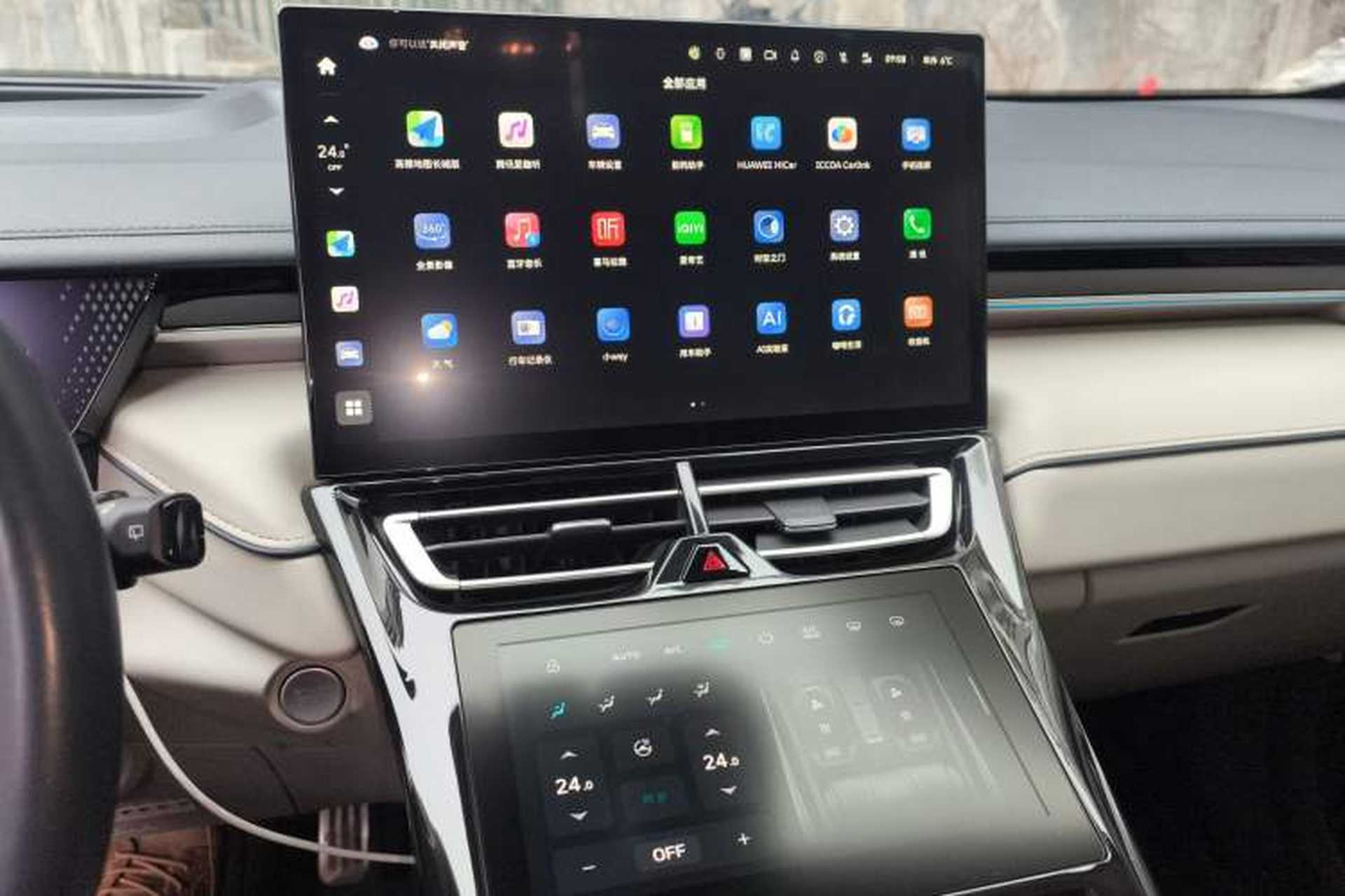 Used Wey Mocha New Energy 2022 1.5T Zero-Anxiety Performance Edition Audio And AC Panel