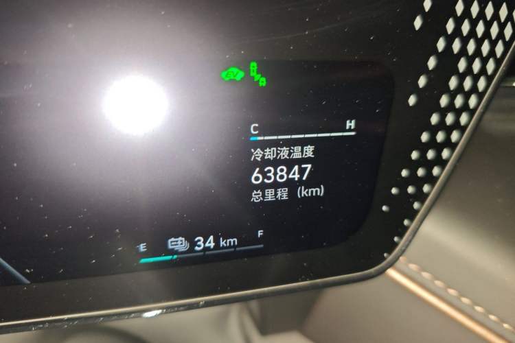 Used Wey Mocha New Energy 2022 1.5T Zero-Anxiety Performance Edition Odometer Close Up