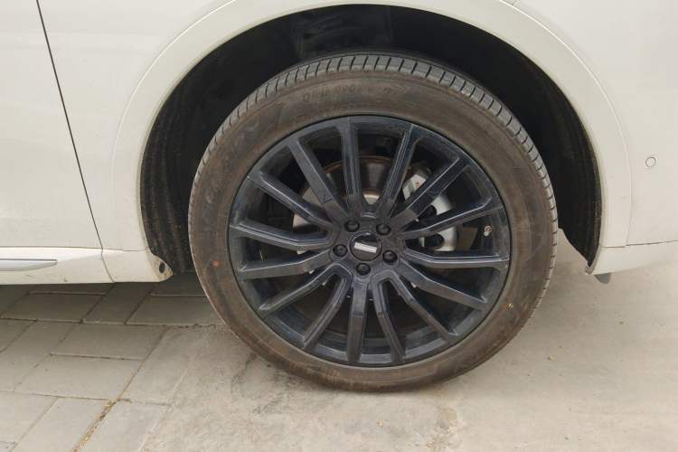 Used Wey Mocha New Energy 2022 1.5T Zero-Anxiety Performance Edition Right Front Wheel Hub