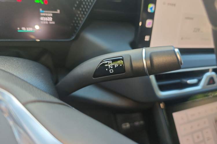 Used Wey Mocha New Energy 2023 Two-Wheel Drive Long-Range Version Gear Lever