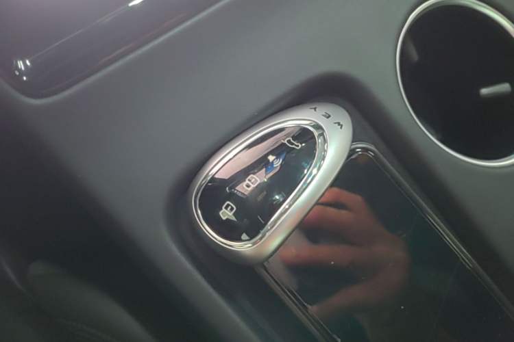 Used Wey Mocha New Energy 2023 Two-Wheel Drive Long-Range Version Interior 1