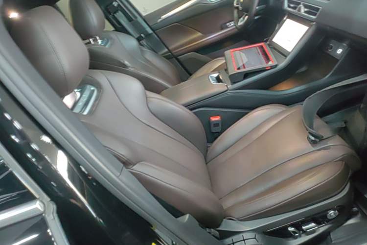 Used Wey Mocha New Energy 2023 Two-Wheel Drive Long-Range Version Right Front Seat