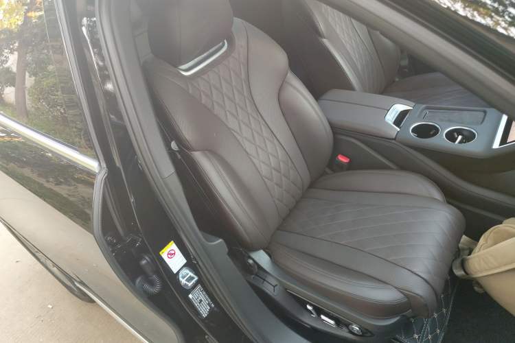 Used Wey Mocha New Energy 2023 Two-Wheel Drive Long-Range Version Right Front Seat