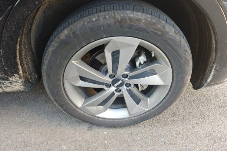 Used Wey Mocha New Energy 2023 Two-Wheel Drive Long-Range Version Right Front Wheel Hub