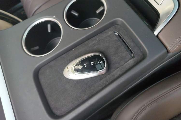 Used Wey Mocha New Energy 2023 Two-Wheel Drive Long-Range Version Vehicle Key