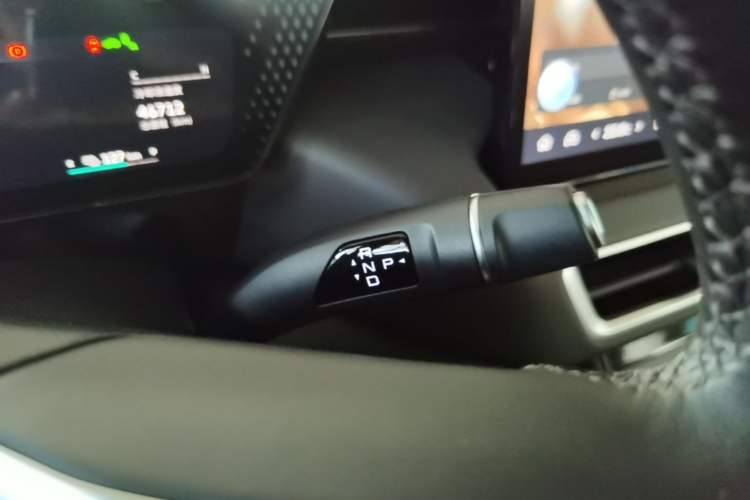 Used Wey Mocha New Energy 2023 Two-Wheel Drive Long-Range Version Gear Lever