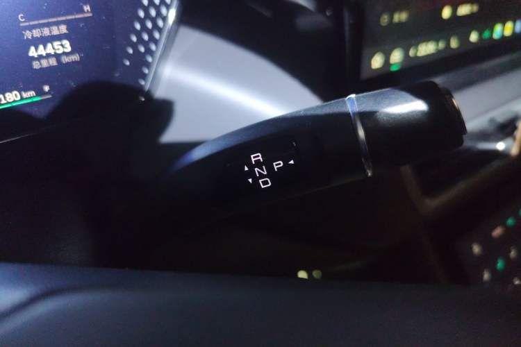 Used Wey Mocha New Energy 2023 Two-Wheel Drive Long-Range Version Gear Lever