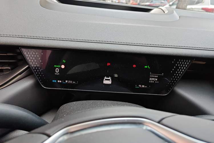 Used Wey Mocha New Energy 2023 Two-Wheel Drive Long-Range Version Instrument Cluster
