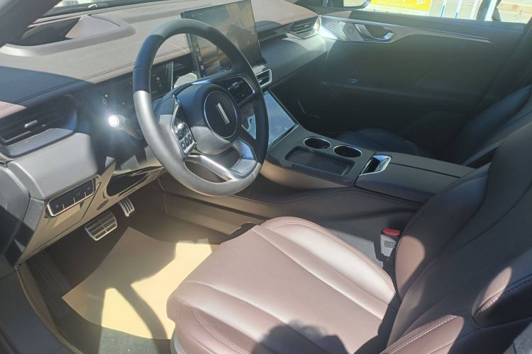 Used Wey Mocha New Energy 2023 Two-Wheel Drive Long-Range Version Interior 2