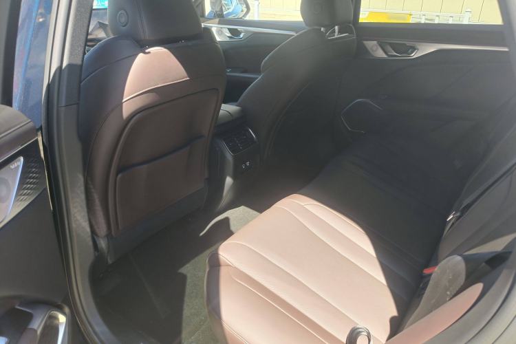 Used Wey Mocha New Energy 2023 Two-Wheel Drive Long-Range Version Interior 3