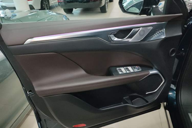 Used Wey Mocha New Energy 2023 Two-Wheel Drive Long-Range Version Interior 7