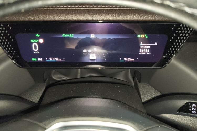 Used Wey Mocha New Energy 2023 Two-Wheel Drive Long-Range Version Odometer Close Up